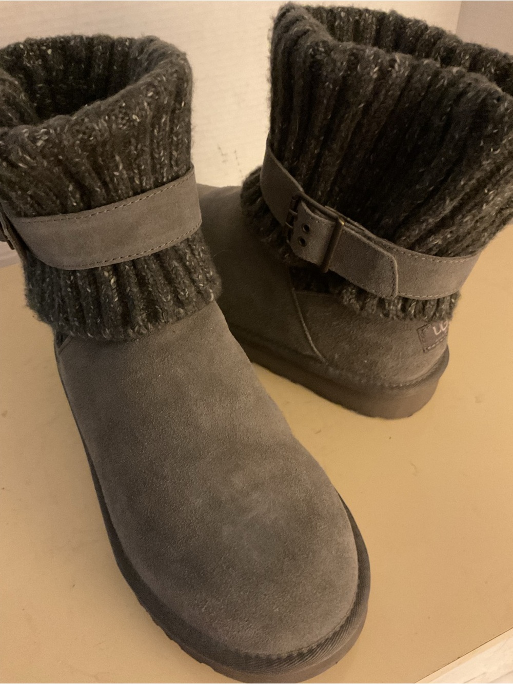 UGG women Gray suede Knit Cuff  Cambridge boots US 10